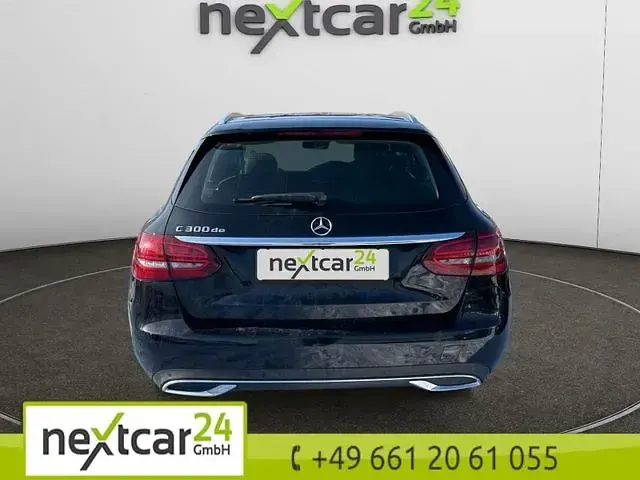 Gebraucht Mercedes C300e 194 PS (142 kW) 2020 Schwarz Kombi