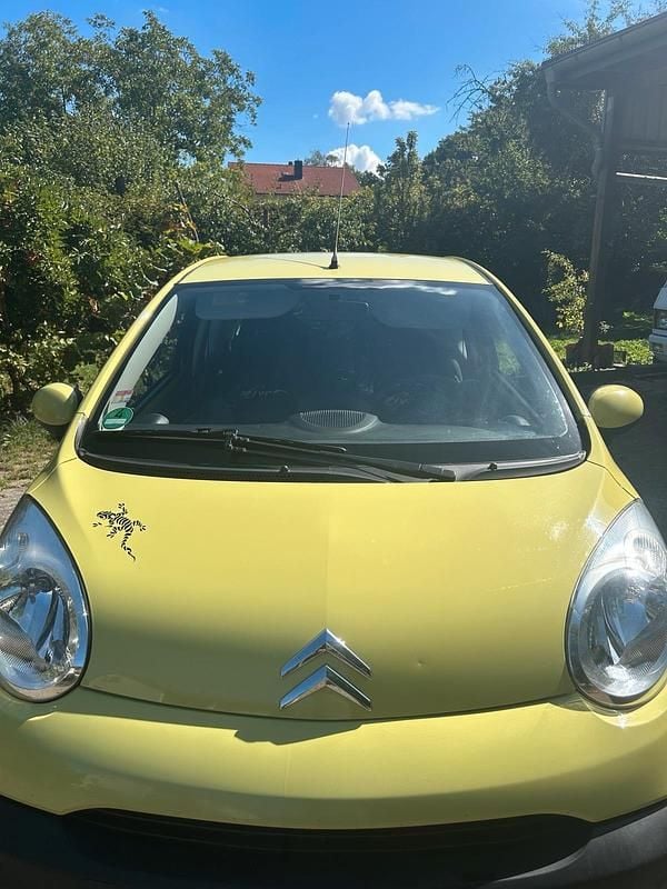 Gelb Gebraucht 2007 Citroën C1 Chic Kleinwagen | 2.100 € (Fairer Preis) - Bild 1/4
