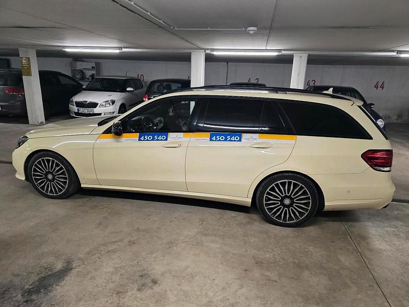 Gebraucht Mercedes E220 170 PS (125 kW) 2016 Beige Kombi