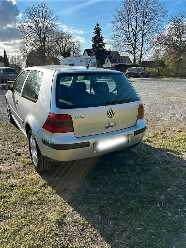 Gebraucht VW Golf IV 75 PS (55 kW) 2003 Silber Kleinwagen