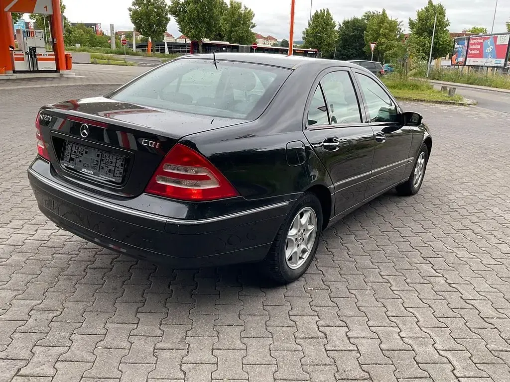 Gebraucht Mercedes C220 150 PS (110 kW) 2005 Schwarz Limousine