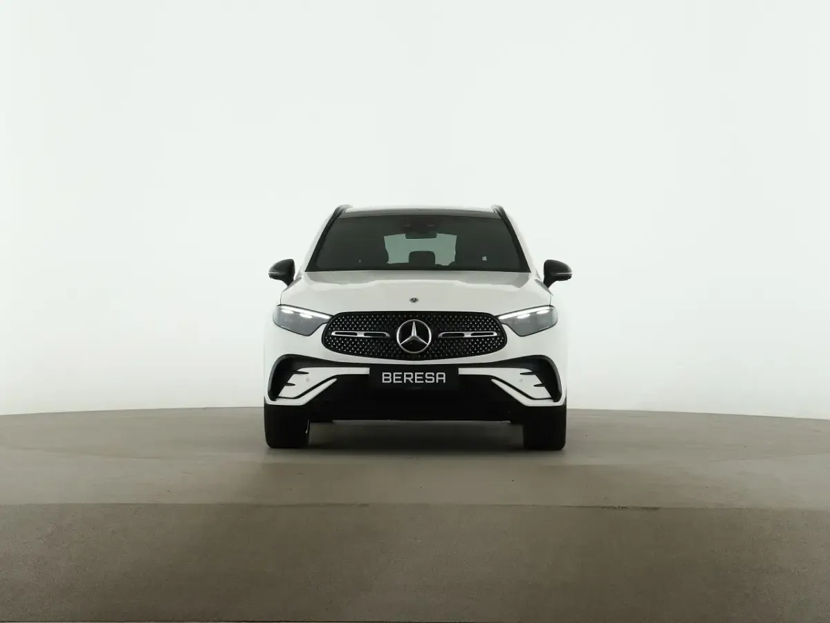 Gebraucht Mercedes GLC450 AMG 367 PS (269 kW) 2026 Schwarz SUV