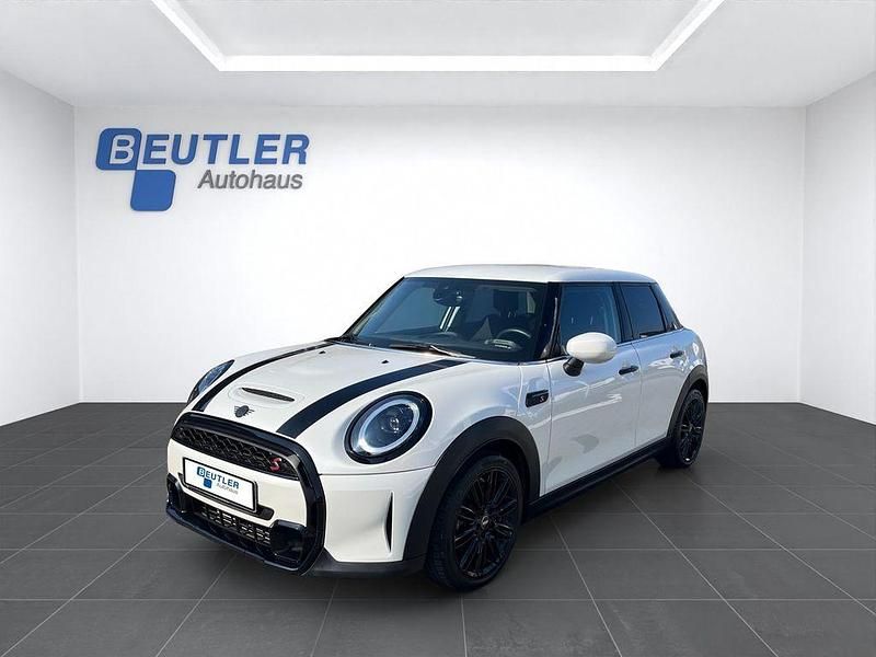 Gebraucht Mini Cooper S 178 PS (130 kW) 2023 Nanuq white Kleinwagen