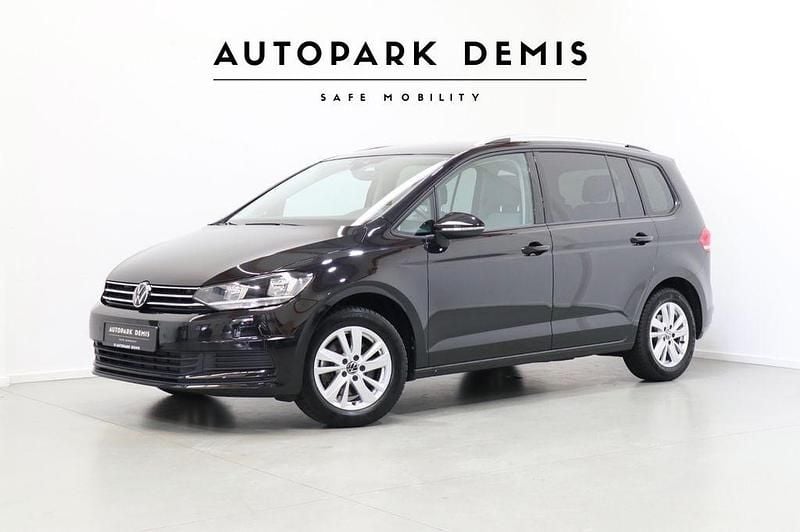 Schwarz Gebraucht 2024 VW Touran Comfortline Van / Kleinbus | 30.555 € (Guter Preis) - Bild 1/4