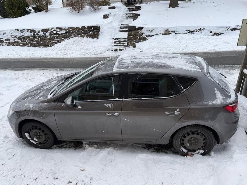 Gebraucht Seat Leon Style 150 PS (110 kW) 2014 Grau Limousine