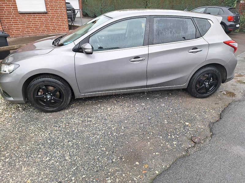 Grau Gebraucht 2018 Nissan Pulsar Acenta Limousine | 12.200 € (Fairer Preis) - Bild 1/4