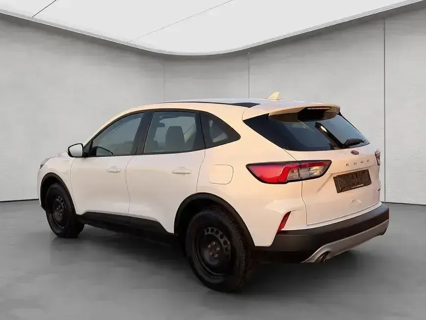 Gebraucht Ford Kuga Cool & Connect 224 PS (164 kW) 2022 Frozen white SUV