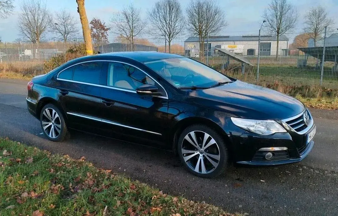 Gebraucht VW Passat 170 PS (125 kW) 2011 Schwarz Coupé