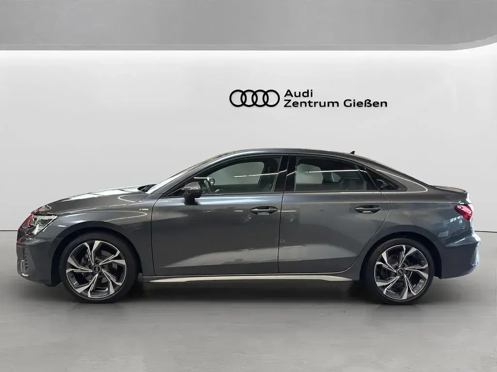 Gebraucht Audi A3 S-Line 150 PS (110 kW) 2023 Daytonagrau perleffekt Limousine