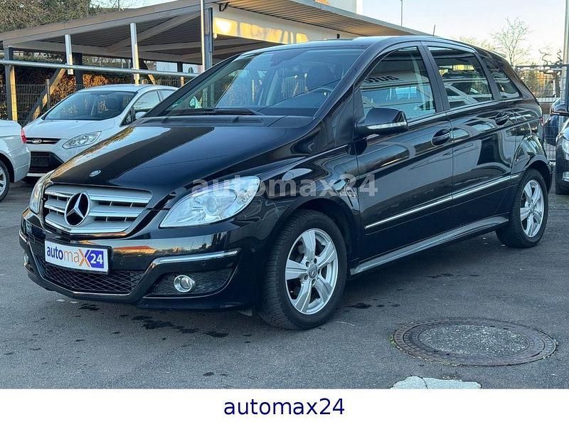 Gebraucht Mercedes B180 116 PS (85 kW) 2010 Schwarz Van / Kleinbus