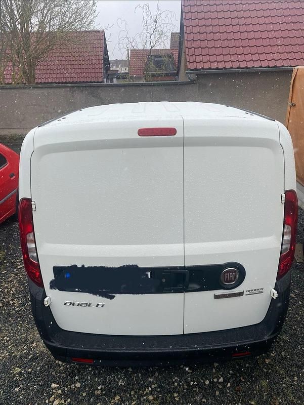 Gebraucht Fiat Doblò 80 PS (58 kW) 2017 Weiß Van / Kleinbus