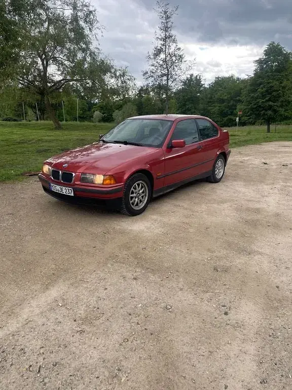 Gebraucht BMW 316 102 PS (75 kW) 1998 Rot Limousine