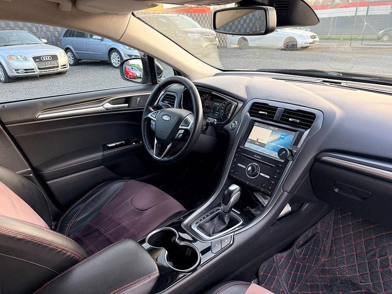 Gebraucht Ford Mondeo Titanium 150 PS (110 kW) 2015 Schwarz Kombi