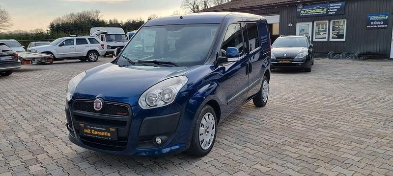 Gebraucht Fiat Doblò 135 PS (99 kW) 2013 Blau Van / Kleinbus