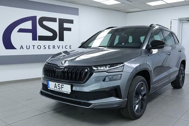 Neu Skoda Karoq SportLine 150 PS (110 kW) 2025 Schwarz SUV