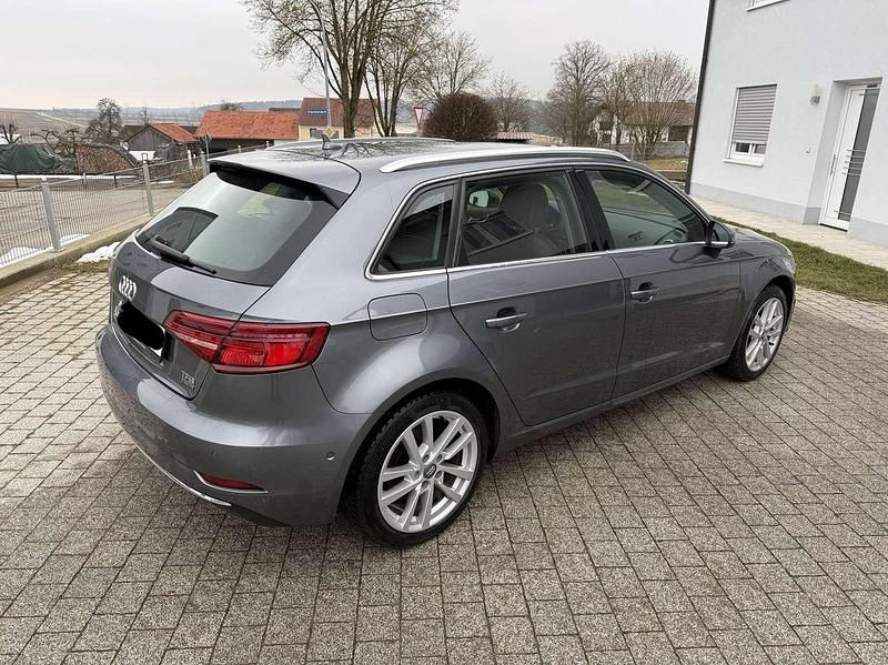 Gebraucht Audi A3 Design 190 PS (139 kW) 2017 Grau Kombi