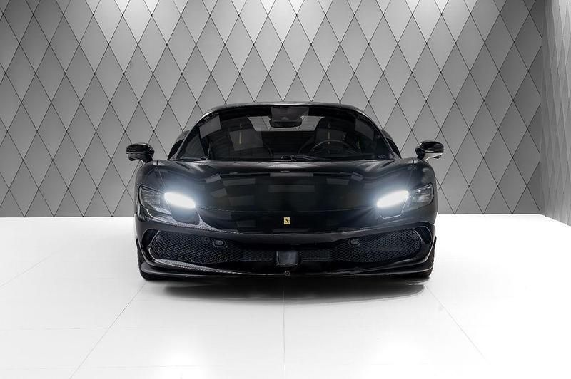 Second-hand Ferrari 296 829 CP (609 kW) 2024 Negru