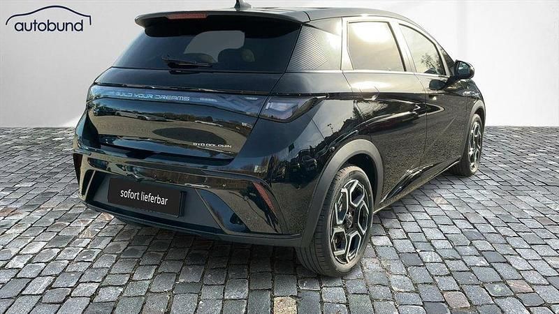 Neu BYD Dolphin Design 150 kW (204 PS) 2025 Schwarz / jetblack Kleinwagen