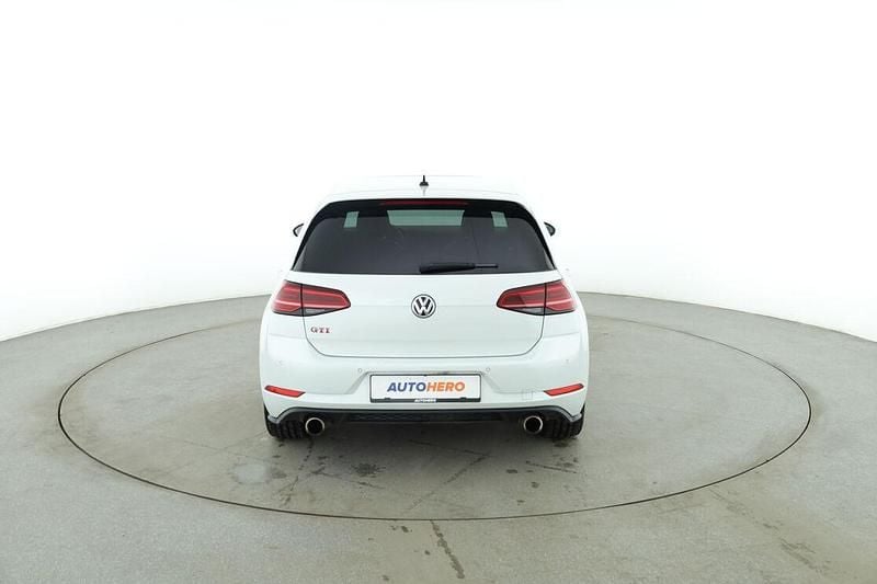Gebraucht VW Golf VII GTI 2019 Weiß Limousine