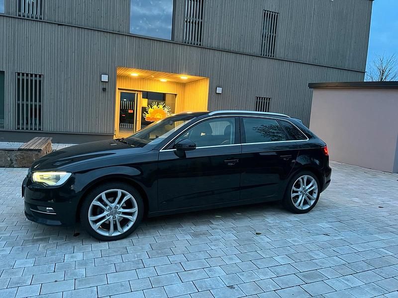 Gebraucht Audi A3 Sportback 150 PS (110 kW) 2013 Schwarz Kleinwagen