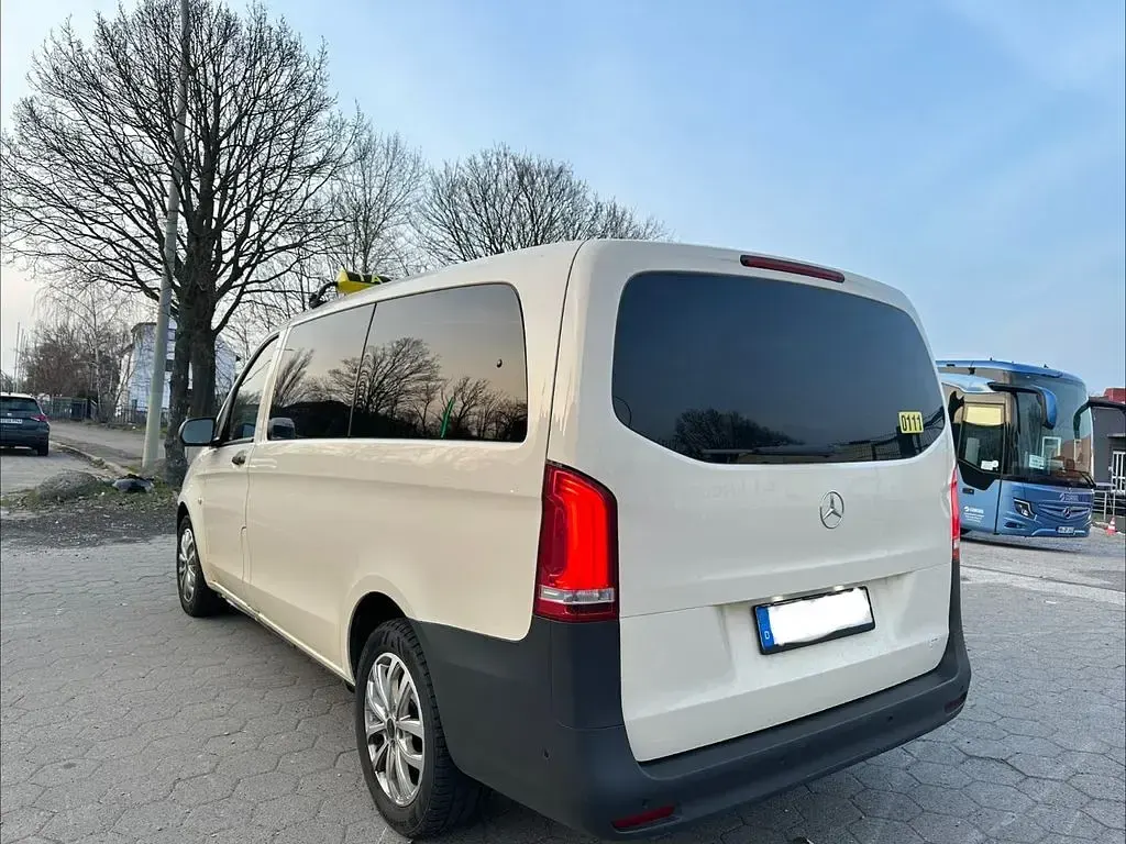 Gebraucht Mercedes Vito 163 PS (119 kW) 2019 Beige Van