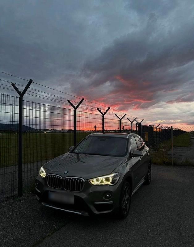 Gebraucht BMW X1 150 PS (110 kW) 2016 Grau SUV