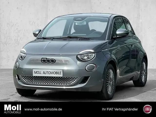 Grau Gebraucht 2024 Fiat 500e Style Limousine | 25.480 € (Fairer Preis) - Bild 1/4