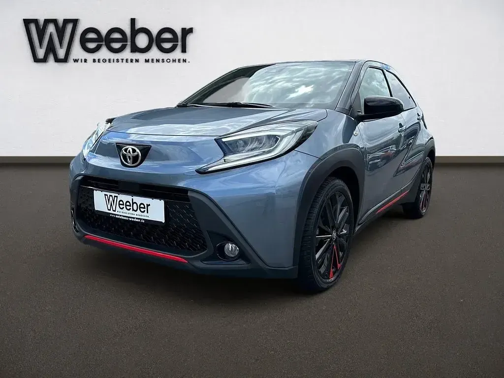 Gebraucht Toyota Aygo X Connect Style 72 PS (52 kW) 2023 Grau SUV