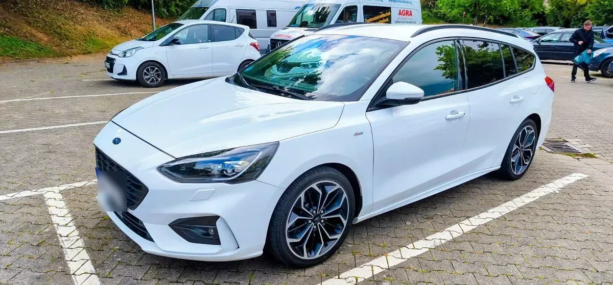 Begagnad Ford Focus ST 150 HK (110 kW) 2019 Vit Kombi