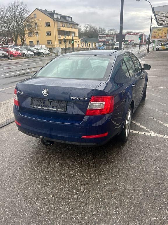 Gebraucht Skoda Octavia Active 105 PS (77 kW) 2014 Kleinwagen