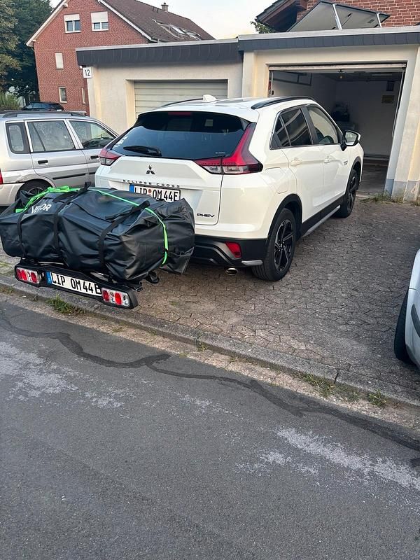 Weiß Gebraucht 2022 Mitsubishi Eclipse SUV | 20.500 € (Guter Preis) - Bild 1/4