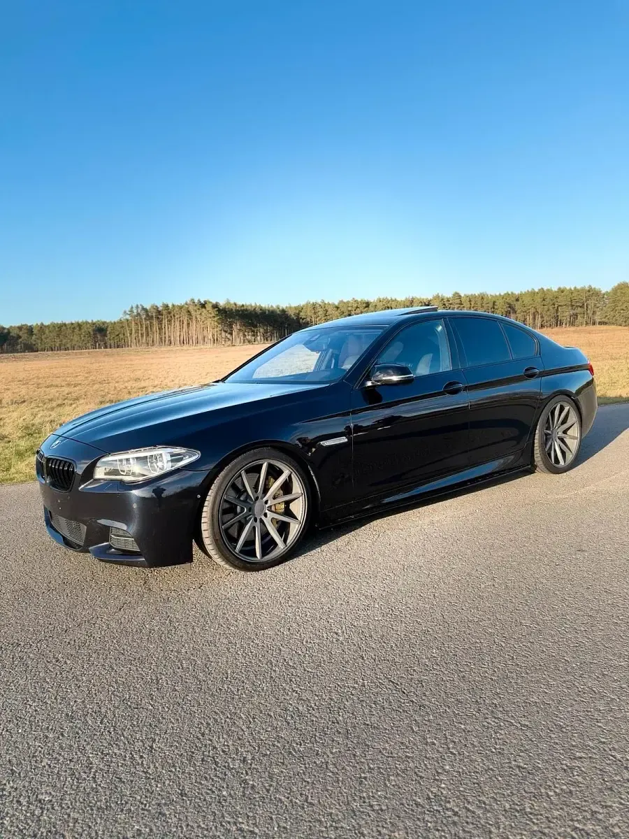 Gebraucht BMW M550 Performance 381 PS (280 kW) 2015 Blau Limousine