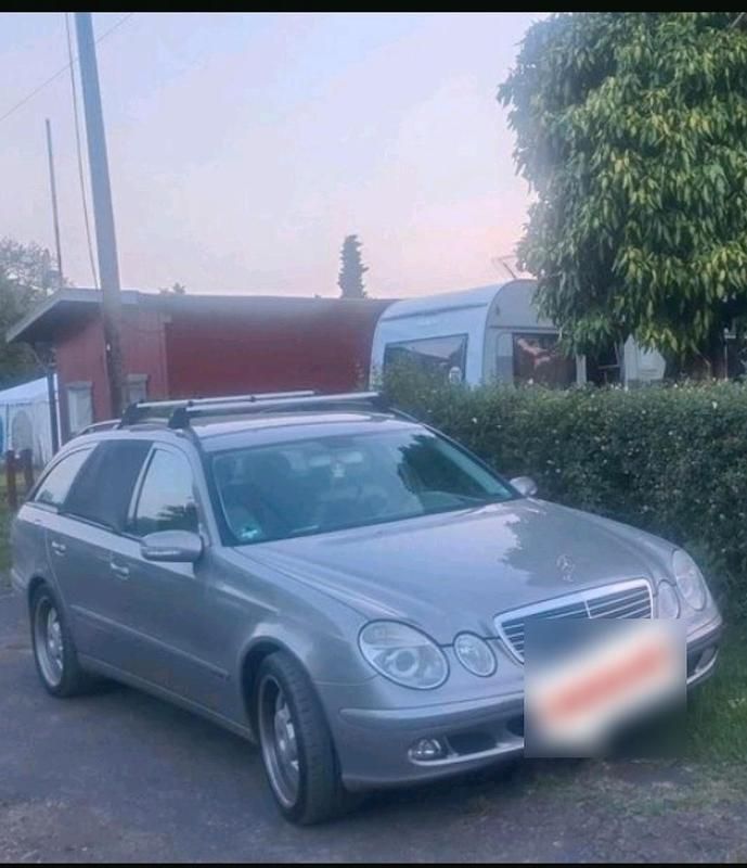 Gebraucht Mercedes E220 150 PS (110 kW) 2005 Grau Kombi
