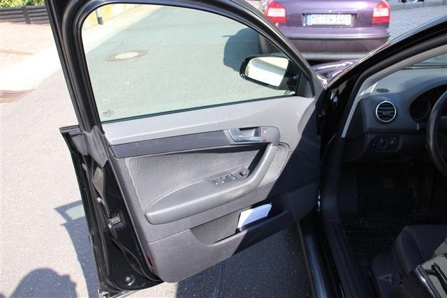 Gebraucht Audi A3 Sportback 140 PS (102 kW) 2006 Schwarz metallic Kleinwagen