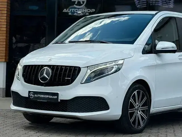 Gebraucht Mercedes V300 Avantgarde Edition 239 PS (175 kW) 2019 Weiß Van / Kleinbus