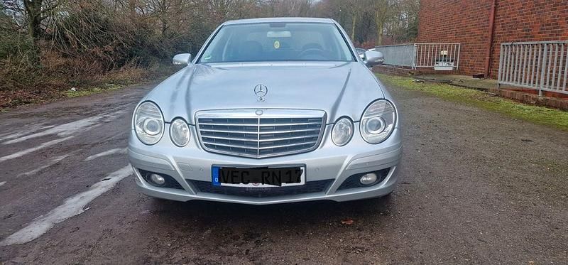 Gebraucht Mercedes E200 Classic 184 PS (135 kW) 2007 Silber Limousine