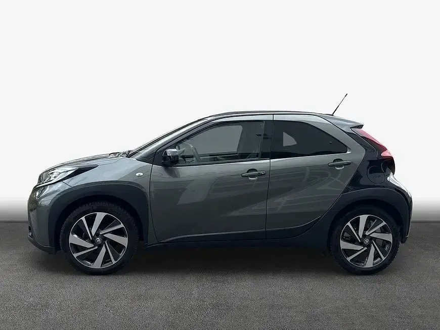 Gebraucht Toyota Aygo X X-plore 72 PS (52 kW) 2023 Grün SUV