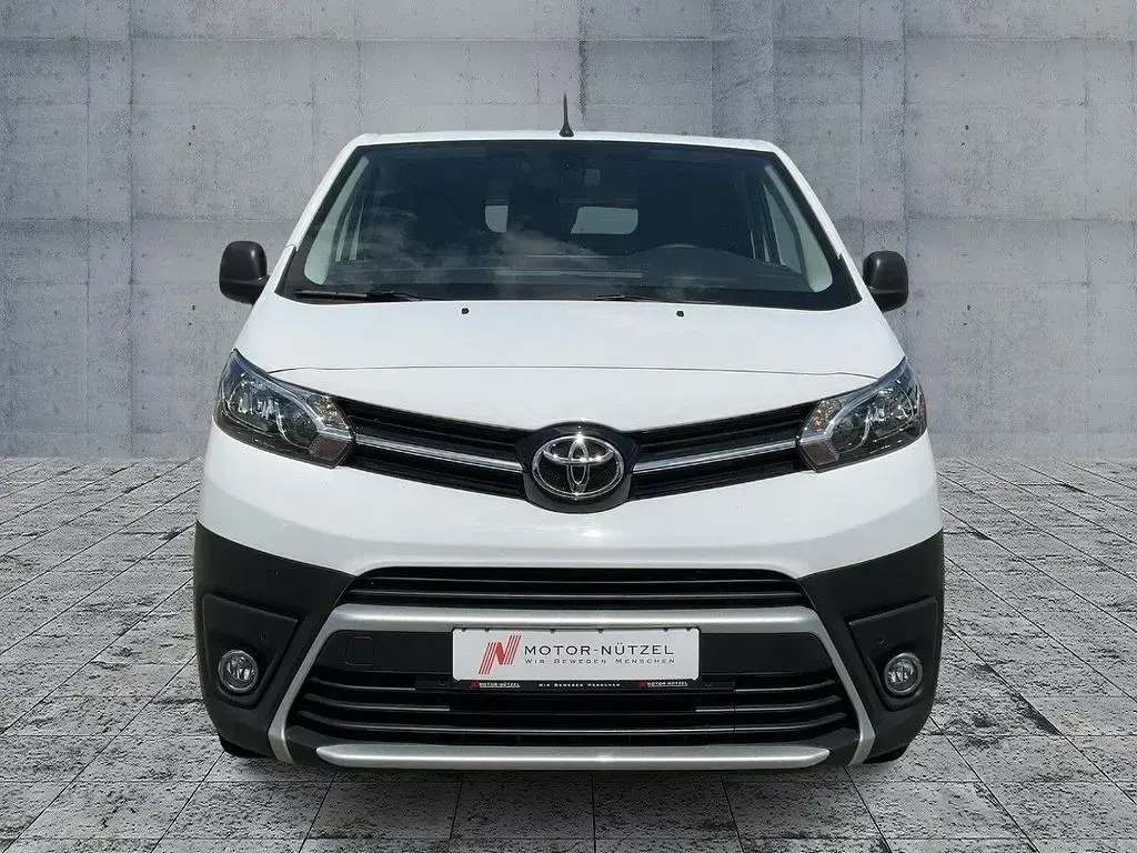 Neu Toyota Proace Comfort 144 PS (105 kW) 2025 Weiß Van / Kleinbus