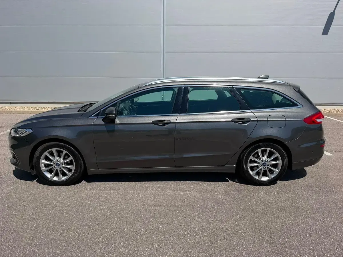 Gebraucht Ford Mondeo Titanium 190 PS (139 kW) 2020 Grau Kombi
