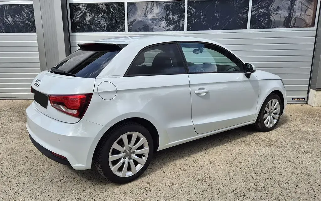 Gebraucht Audi A1 Sport 95 PS (69 kW) 2016 Weiß Kleinwagen