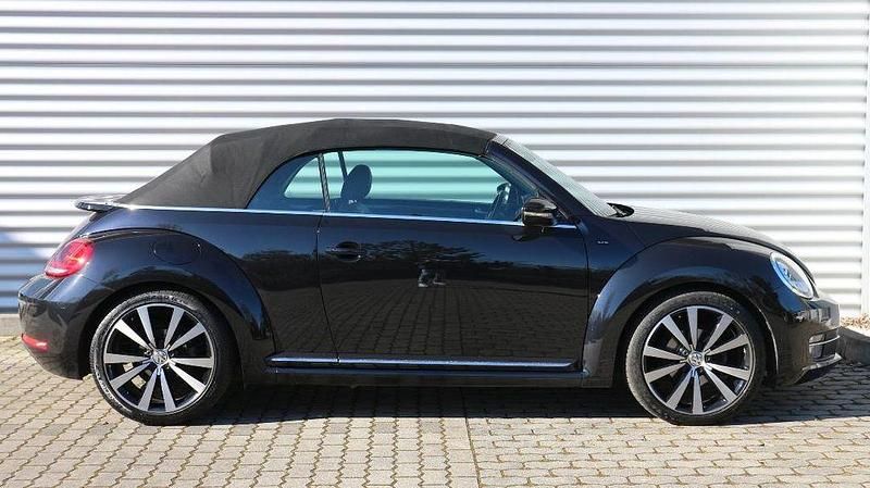 Gebraucht VW Beetle Cabriolet Design 150 PS (110 kW) 2016 Schwarz Cabrio