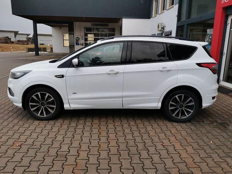 Gebraucht Ford Kuga ST-Line 182 PS (133 kW) 2018 Weiß SUV