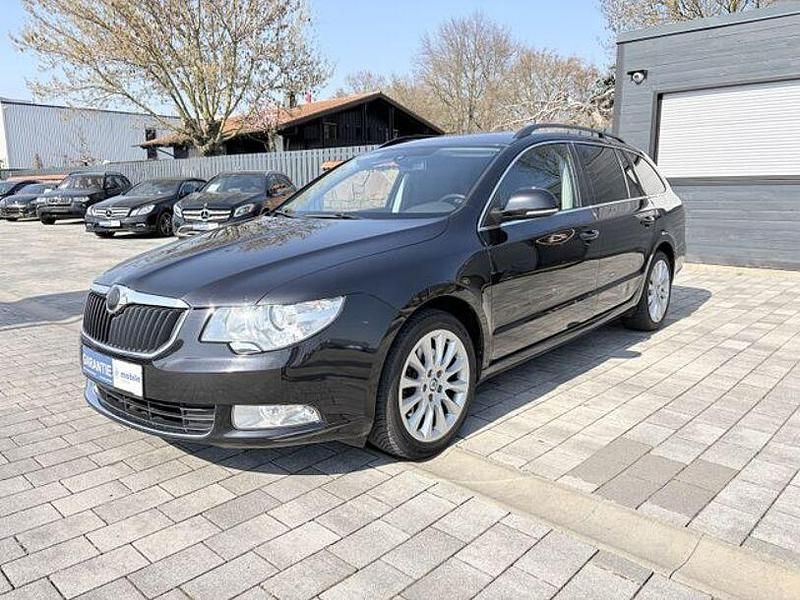 Gebraucht Skoda Superb Exclusive 140 PS (102 kW) 2013 Andere Limousine