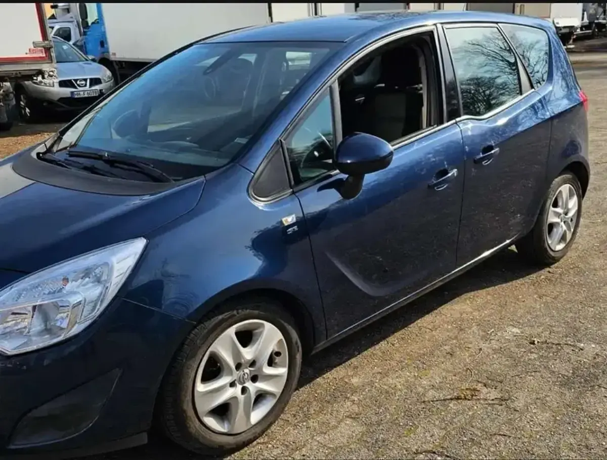 Gebraucht Opel Meriva Edition 120 PS (88 kW) 2012 Blau Van / Kleinbus
