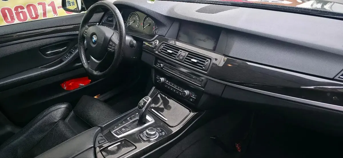 Gebraucht BMW 530 258 PS (189 kW) 2011 Schwarz Limousine