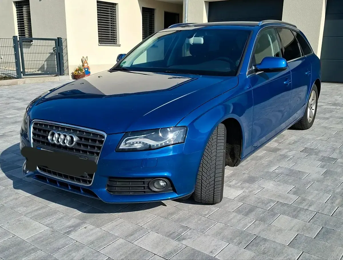 Gebraucht Audi A4 143 PS (105 kW) 2011 Blau Kombi