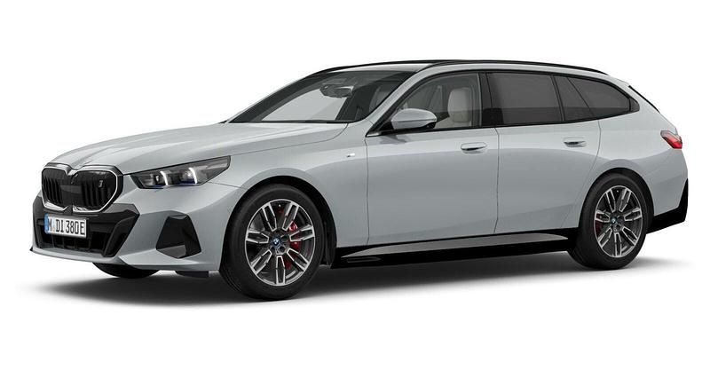 Grau Gebraucht 2024 BMW i5 Comfort Edition Limousine | 63.379 € (Fairer Preis) - Bild 1/4