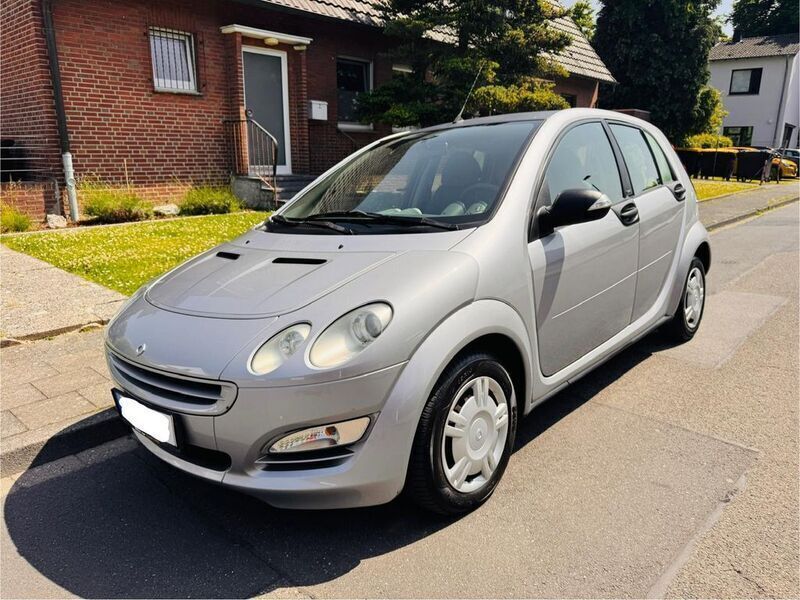 Silber Gebraucht 2005 Smart ForFour Limousine | 1.999 € (Fairer Preis) - Bild 1/4