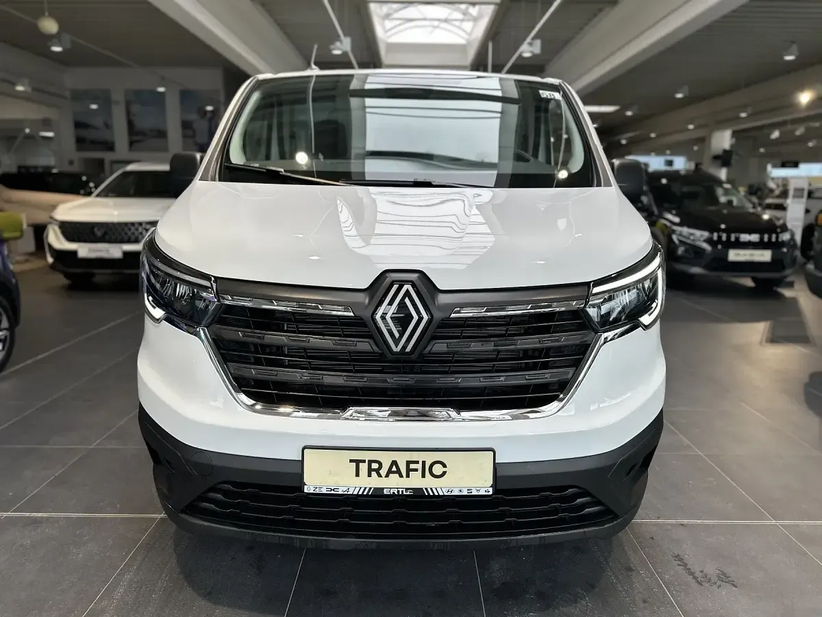 Gebraucht Renault Trafic Komfort 170 PS (125 kW) 2025 Arktisweiß (weiß) Van / Kleinbus