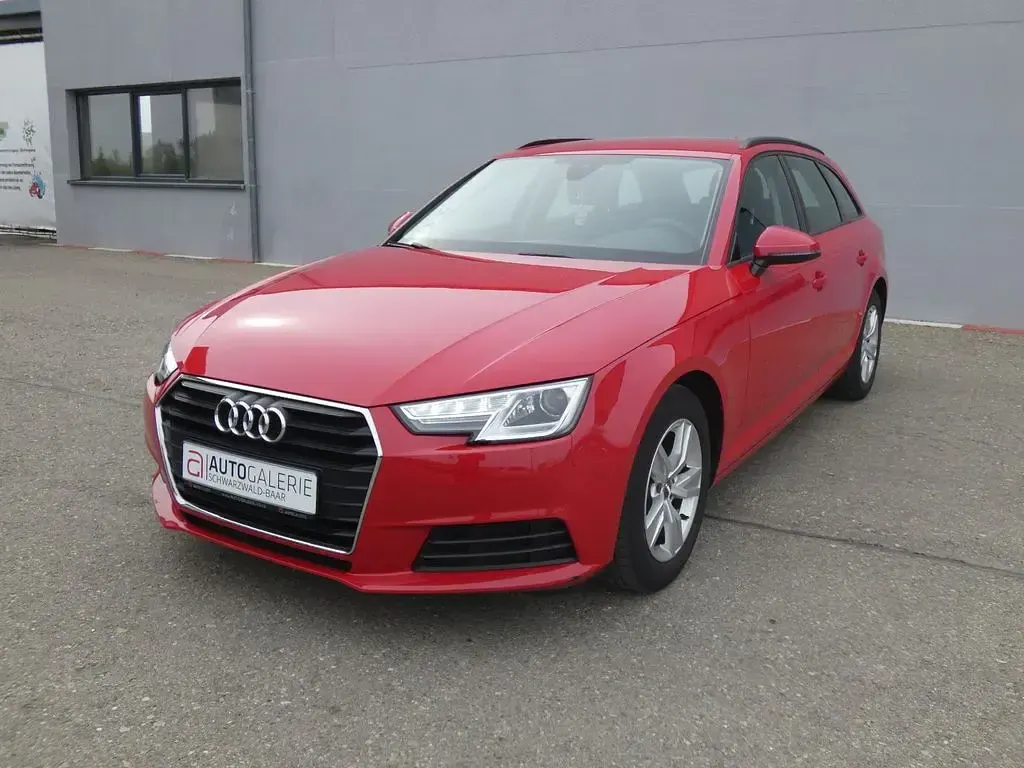 Gebraucht Audi A4 Basis 150 PS (110 kW) 2017 Rot Kombi